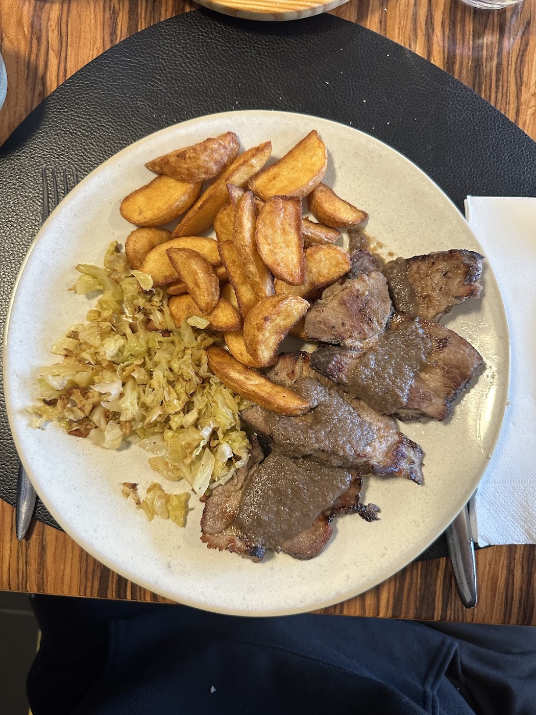 Cozinha da Casa da Laje — molhos da casa